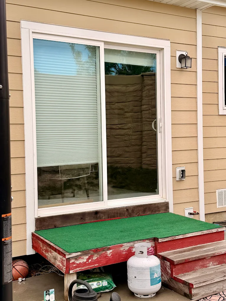 Spotless Window Tracks